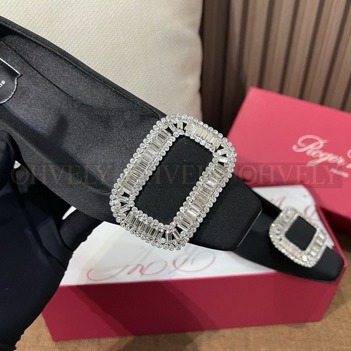 로저비비에 벨 비비에 크리스탈 버클 발레리나 플랫