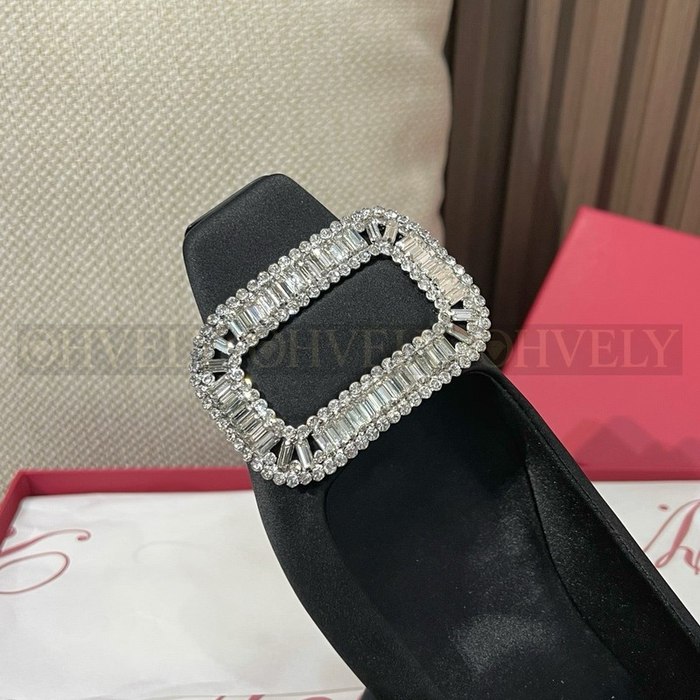 로저비비에 벨 비비에 크리스탈 버클 발레리나 플랫