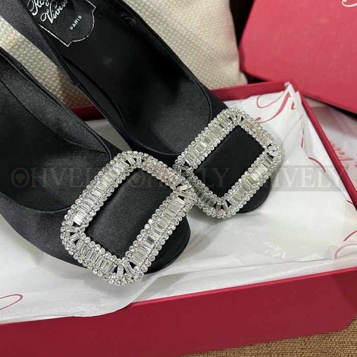 로저비비에 벨 비비에 크리스탈 버클 펌프스 힐