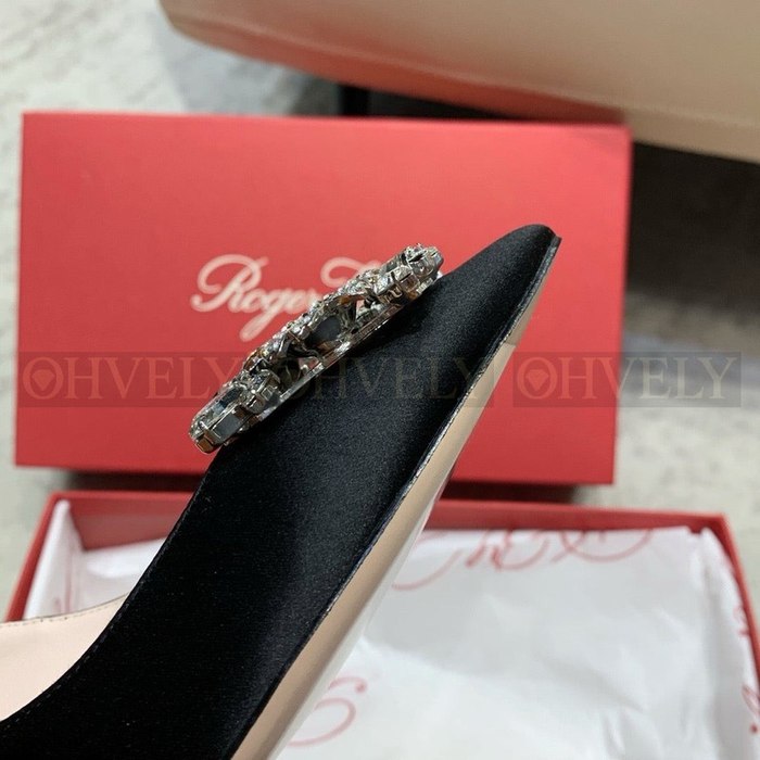 로저비비에 부케스트라스 버클 펌프스