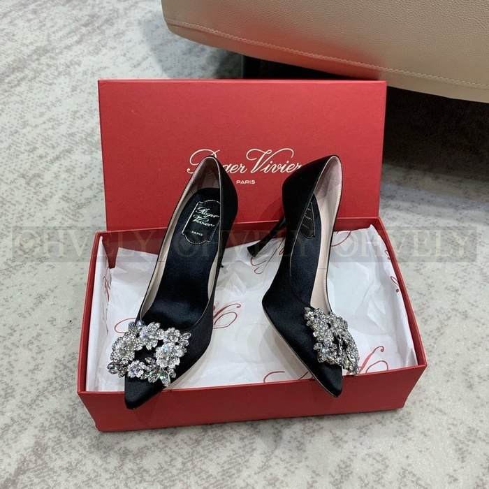 로저비비에 부케스트라스 버클 펌프스