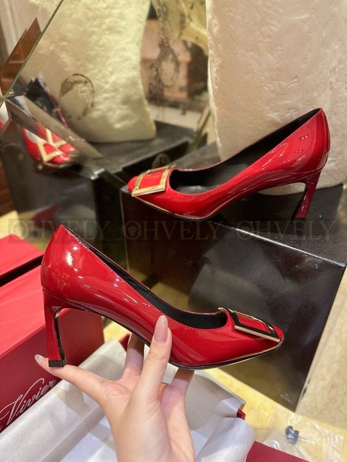 로저비비에 트럼펫 메탈 버클 힐