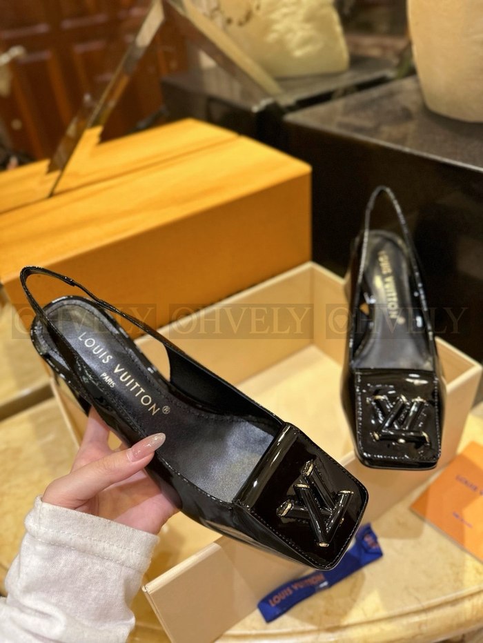 루이비통 셰이크 슬링백 펌프스