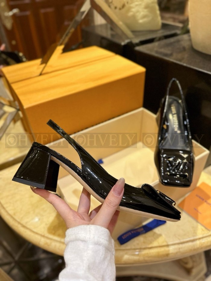 루이비통 셰이크 슬링백 펌프스