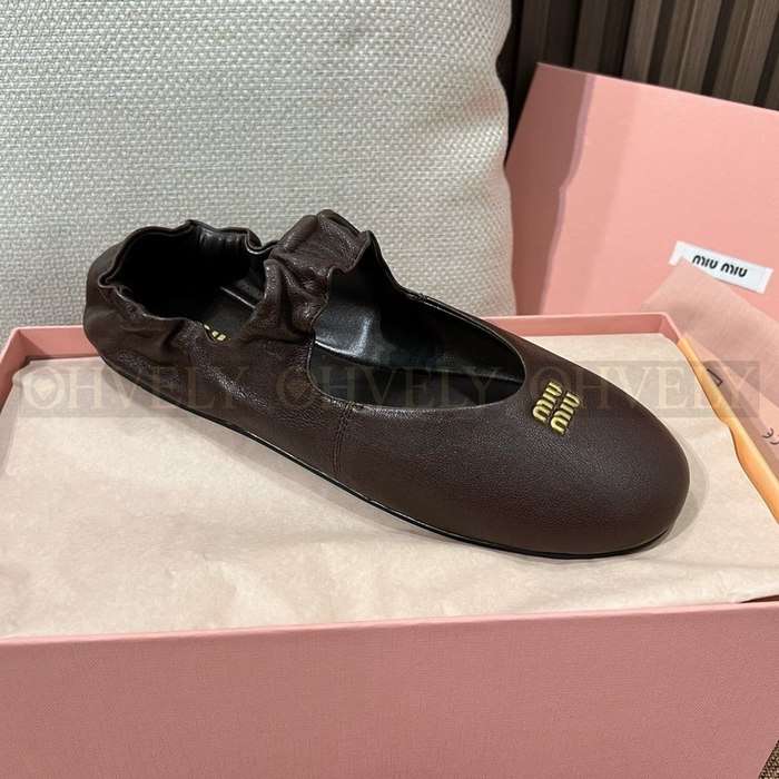 미우미우 루슈 나파 가죽 발레리나