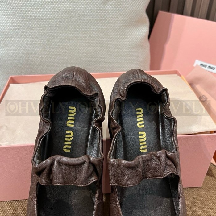 미우미우 루슈 나파 가죽 발레리나