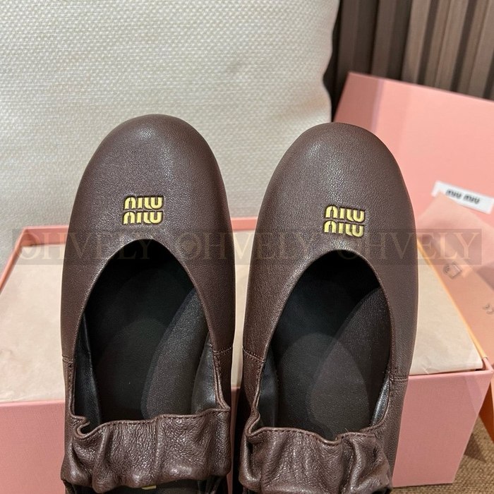 미우미우 루슈 나파 가죽 발레리나