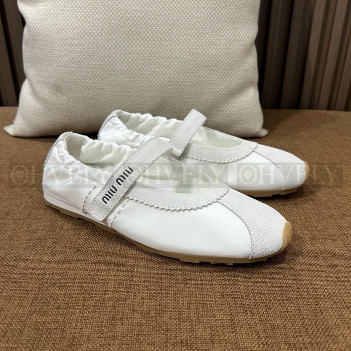 미우미우 블리치드 나파 가죽 발레리나