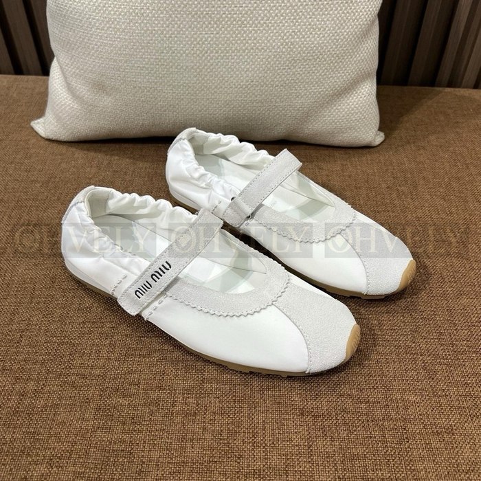 미우미우 블리치드 나파 가죽 발레리나