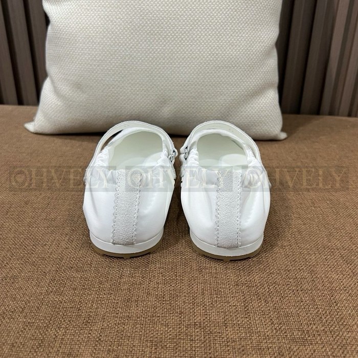 미우미우 블리치드 나파 가죽 발레리나