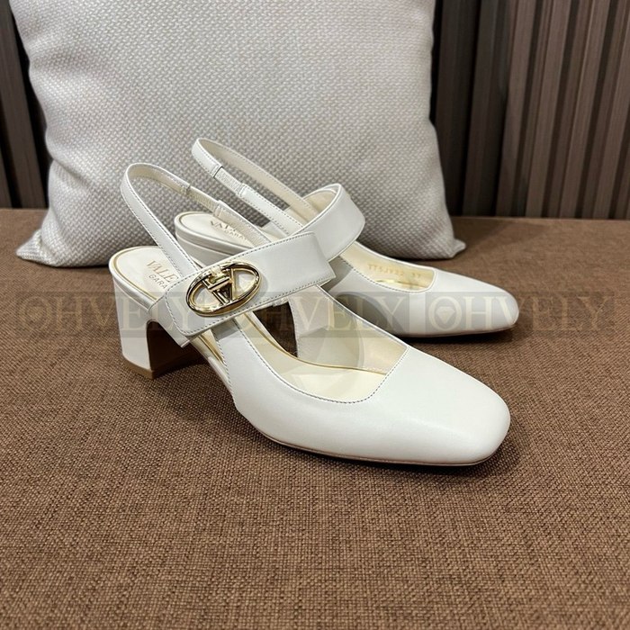 발렌티노 가라바니 힐 펌프스