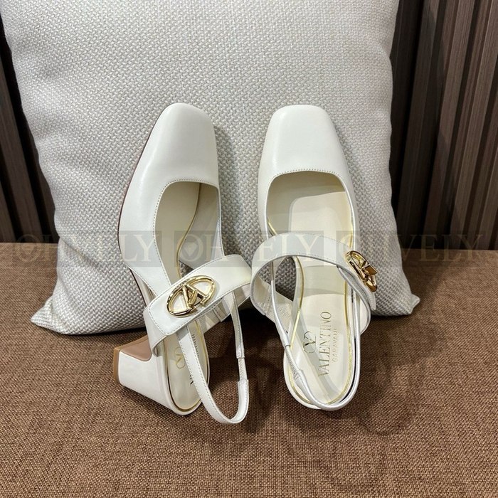 발렌티노 가라바니 힐 펌프스