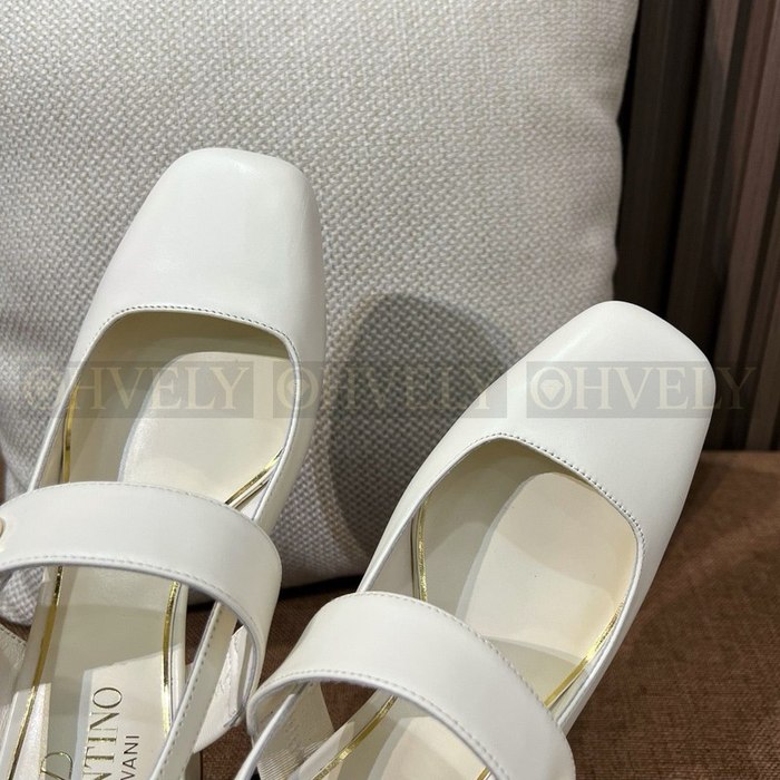 발렌티노 가라바니 힐 펌프스