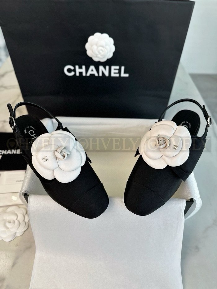 샤넬 23FW 까멜리아 슬링백