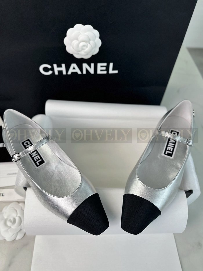 샤넬 실버 메리제인 플랫