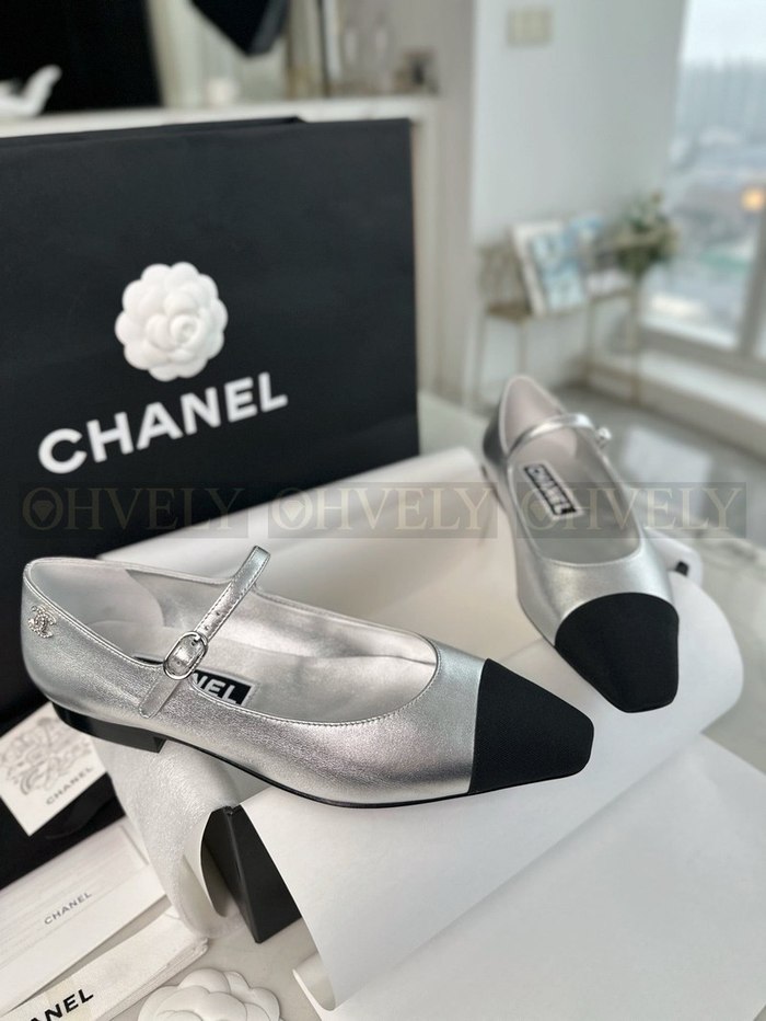 샤넬 실버 메리제인 플랫