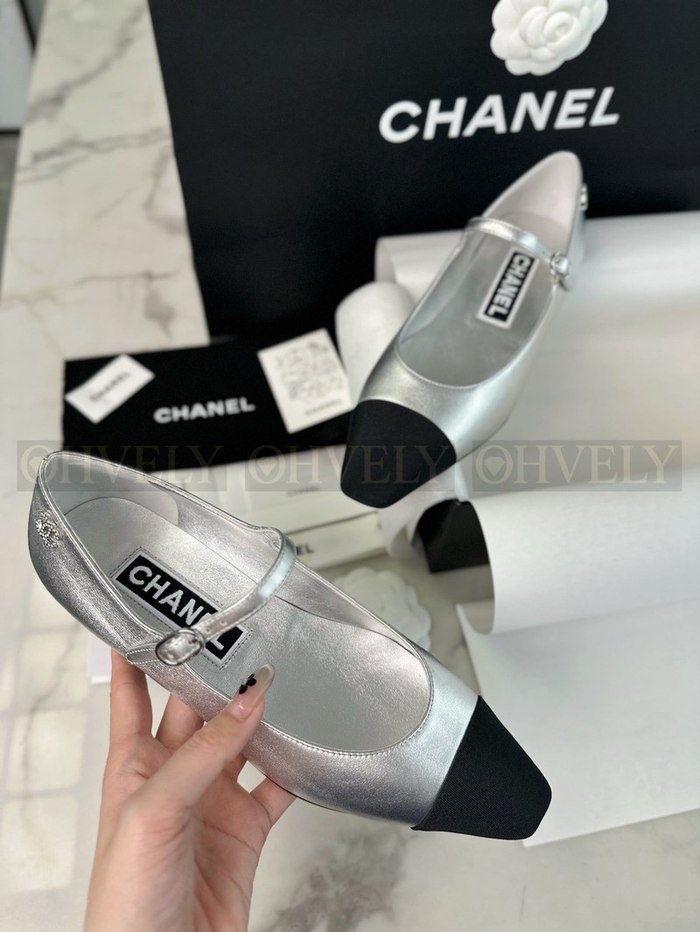 샤넬 실버 메리제인 플랫