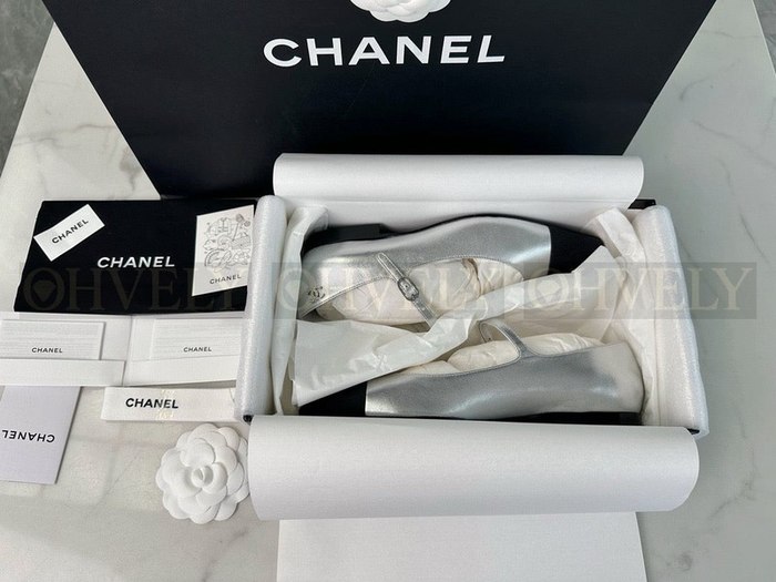 샤넬 실버 메리제인 플랫