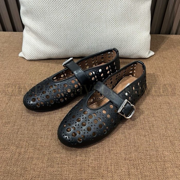 알라이아 비엔 발레 플랫