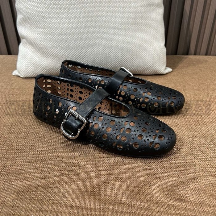 알라이아 비엔 발레 플랫