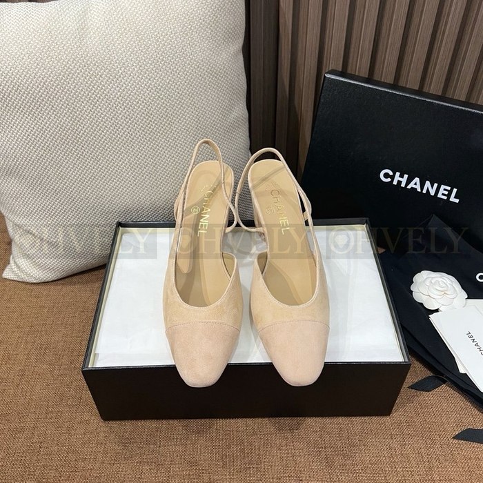 샤넬 스웨이드 슬링백 미드힐