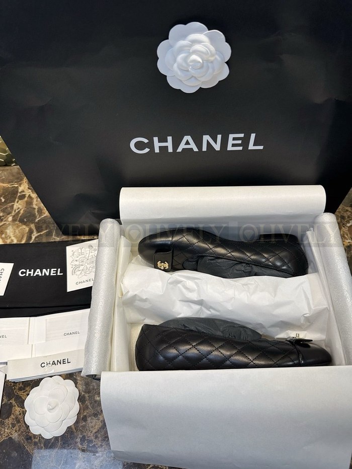 샤넬 레더 발레리나 플랫