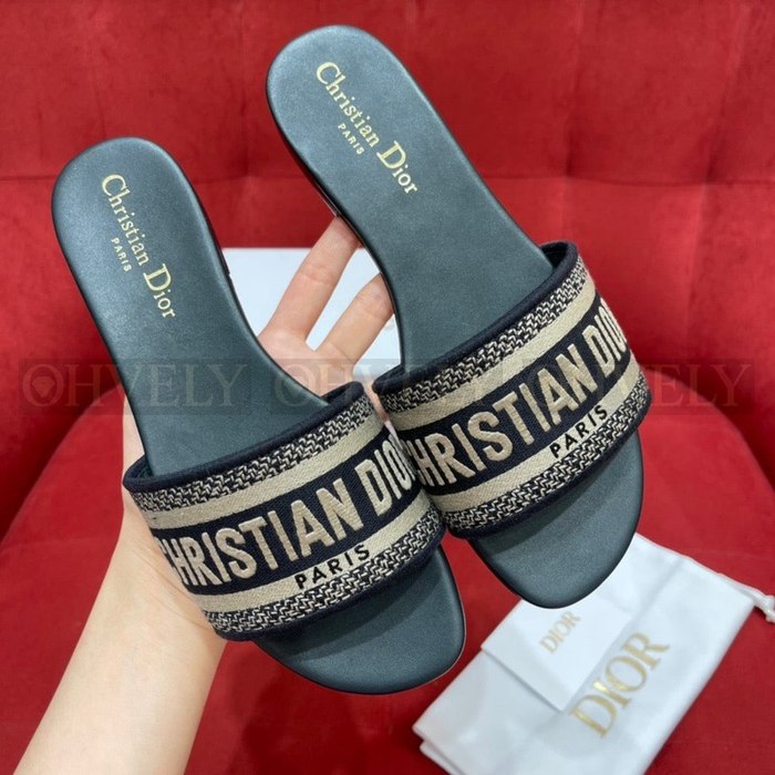 디올 디웨이 뮬