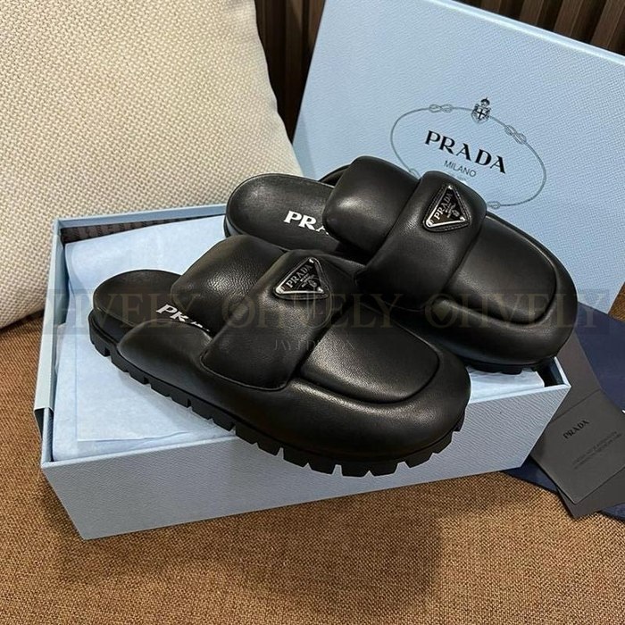 프라다 소프트 패딩 나파 가죽 사보