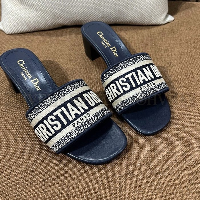 디올 디웨이 뮬 힐