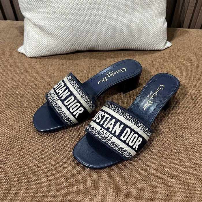 디올 디웨이 뮬 힐