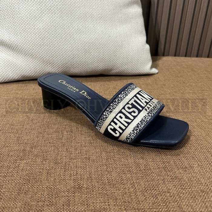 디올 디웨이 슬라이드 뮬 사각굽