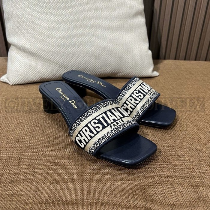 디올 디웨이 슬라이드 뮬 사각굽