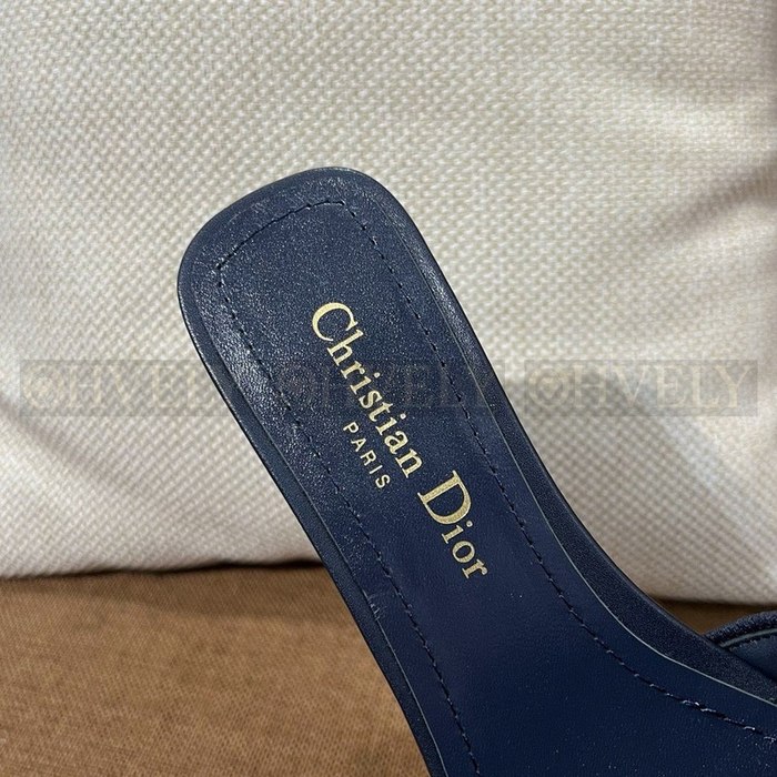 디올 디웨이 슬라이드 뮬 사각굽