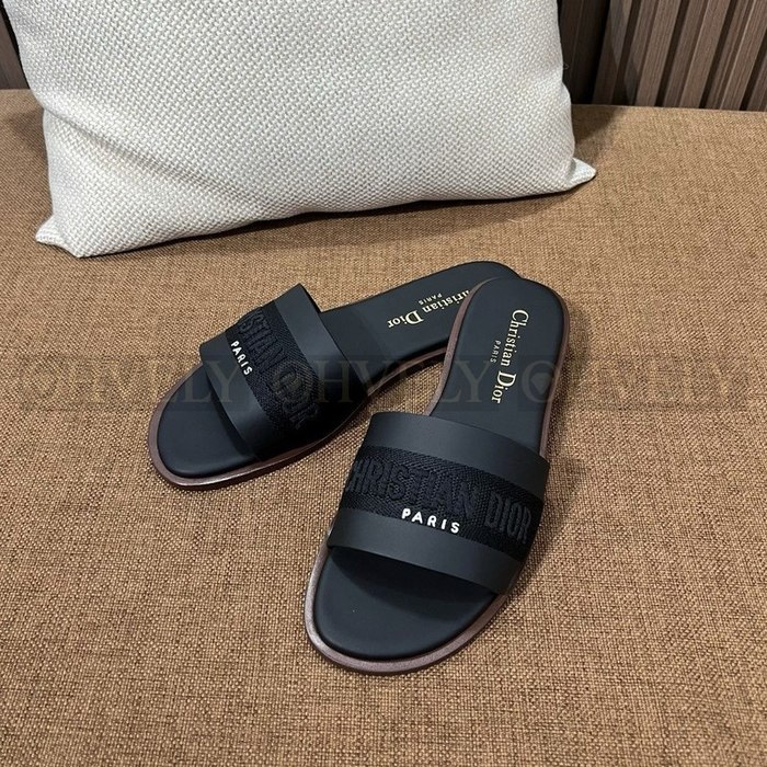 디올 디웨이 슬라이드 카프스킨 뮬