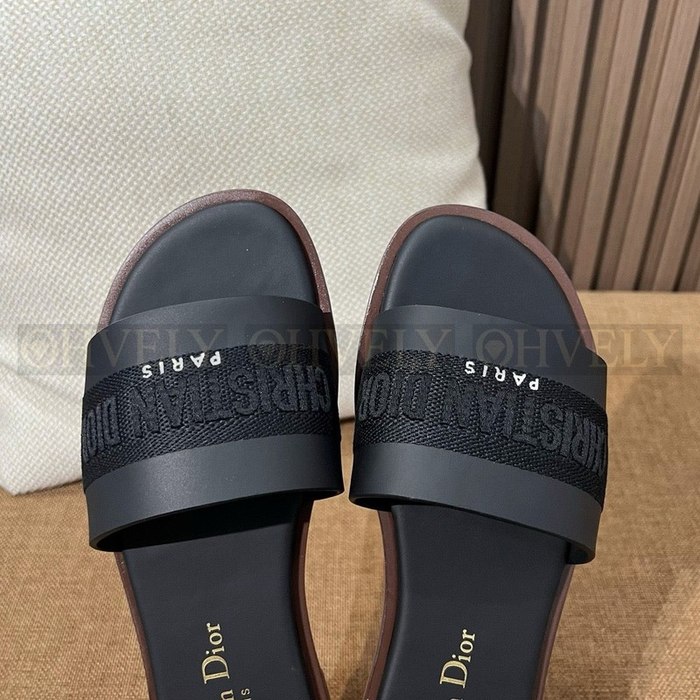 디올 디웨이 슬라이드 카프스킨 뮬