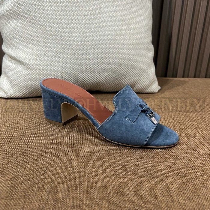 로로피아나 썸머 참스 스웨이드 샌들