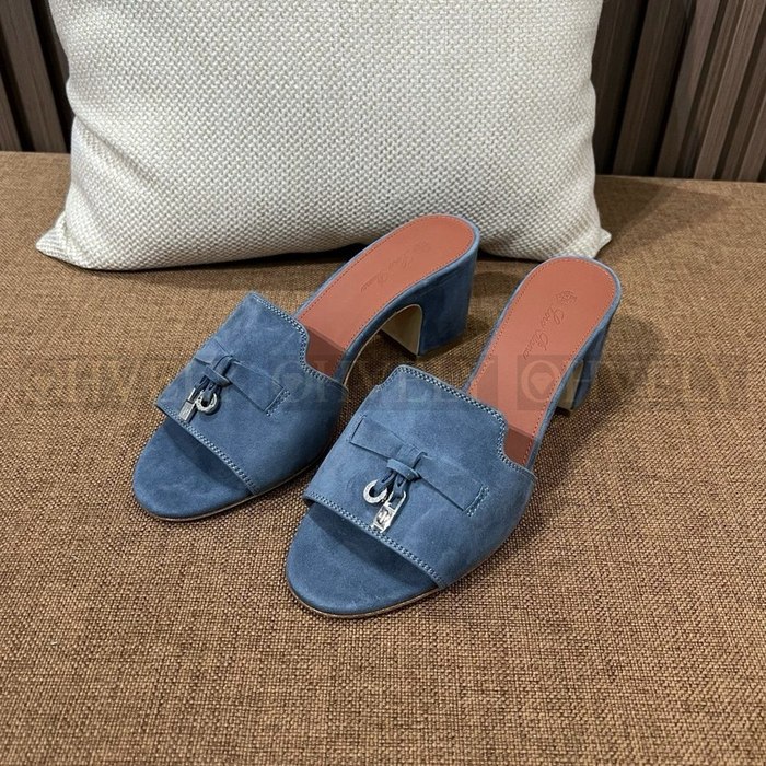 로로피아나 썸머 참스 스웨이드 샌들