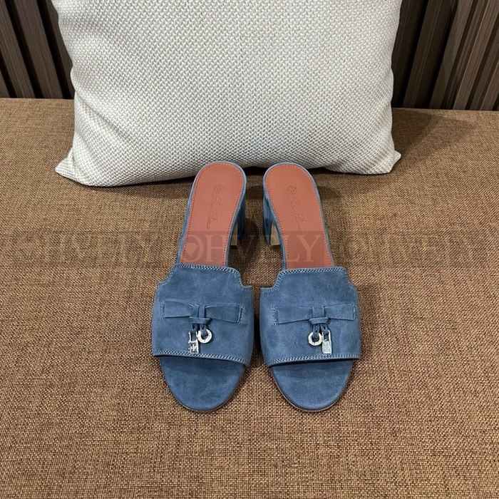 로로피아나 썸머 참스 스웨이드 샌들