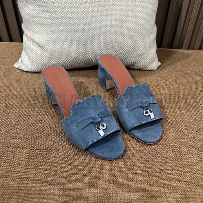 로로피아나 썸머 참스 스웨이드 샌들