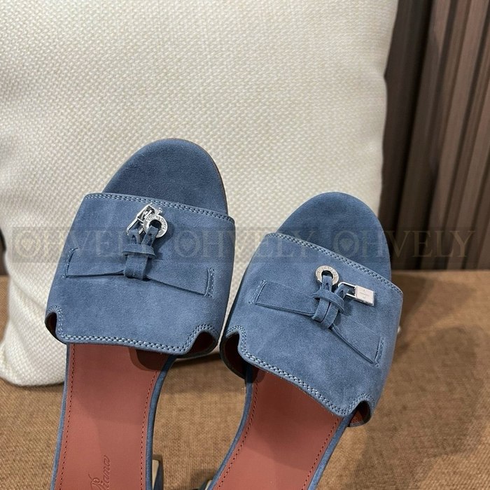 로로피아나 썸머 참스 스웨이드 샌들