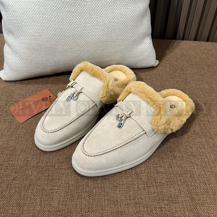 로로피아나 퍼 바부슈 참스 워크 뮬