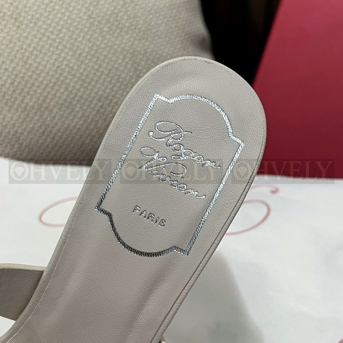 로저비비에 비키비브 스트라스 버클 뮬