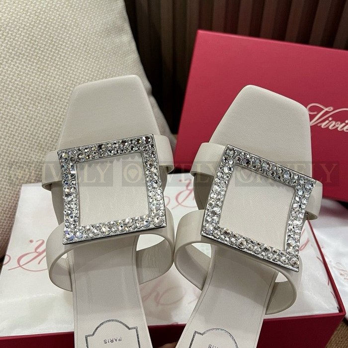 로저비비에 비키비브 스트라스 버클 뮬