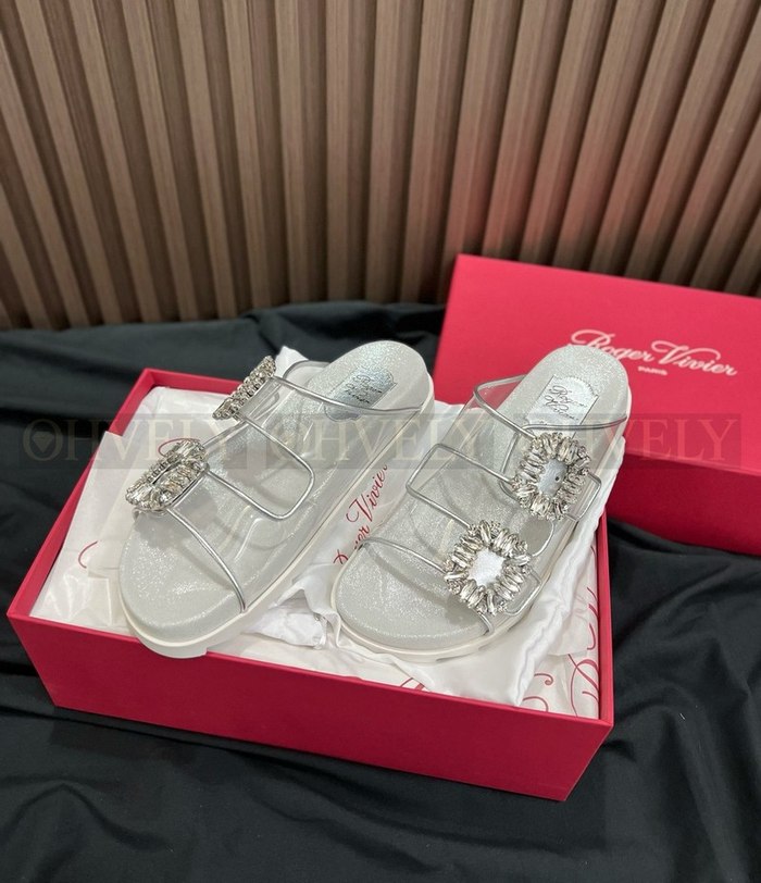 로저비비에 슬라이드 비브 스트라스 버클 샌들