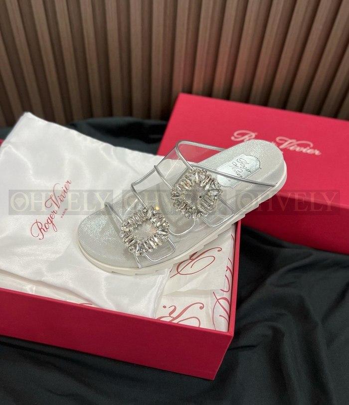 로저비비에 슬라이드 비브 스트라스 버클 샌들