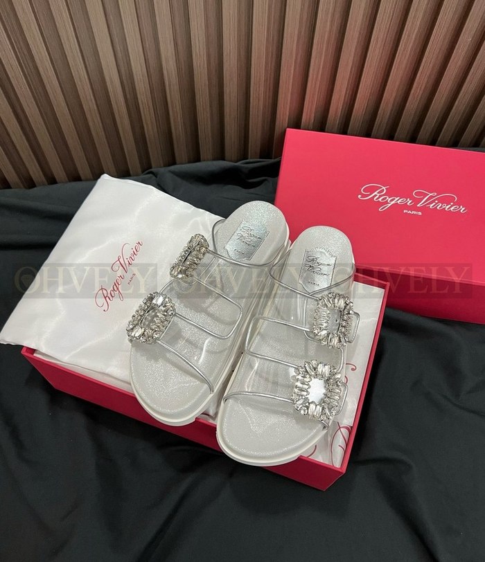 로저비비에 슬라이드 비브 스트라스 버클 샌들