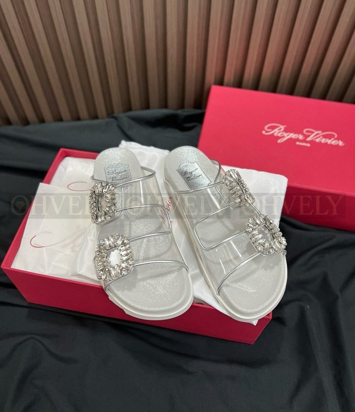 로저비비에 슬라이드 비브 스트라스 버클 샌들