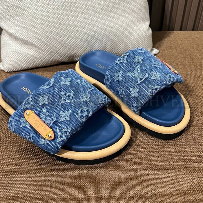 루이비통 풀 필로우 플랫 컴포트 뮬