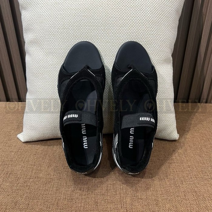 미우미우 김나지움 통 발레리나