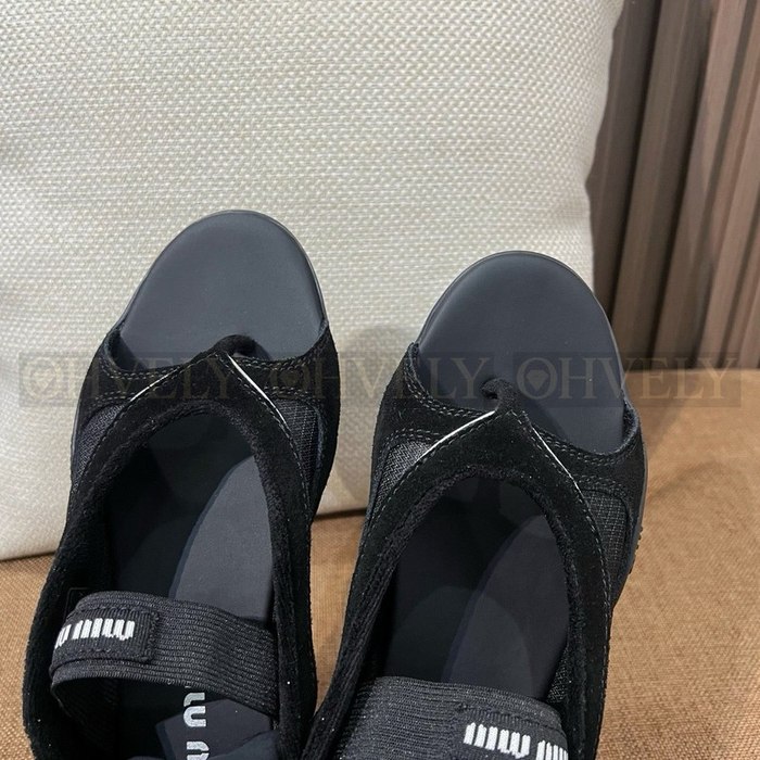 미우미우 김나지움 통 발레리나